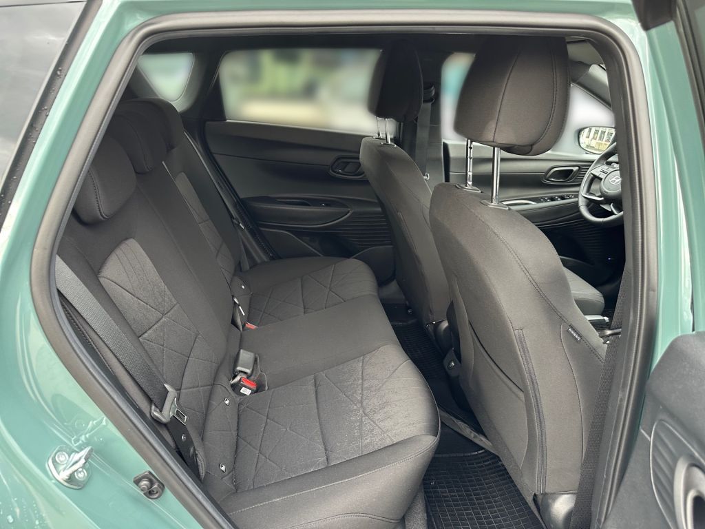 Fahrzeugabbildung Hyundai BAYON 1.0 T-GDI 48V-Hybrid DCT Connect & Go