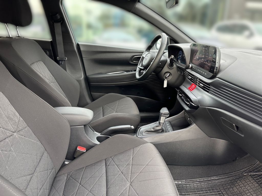 Fahrzeugabbildung Hyundai BAYON 1.0 T-GDI 48V-Hybrid DCT Connect & Go