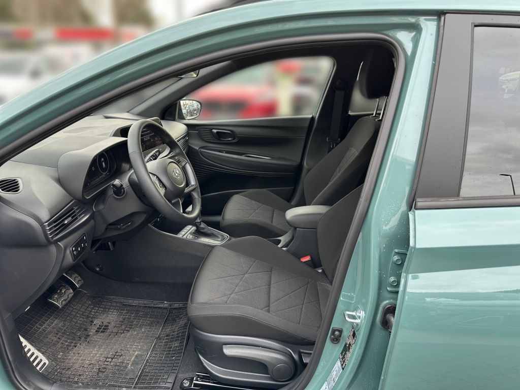 Fahrzeugabbildung Hyundai BAYON 1.0 T-GDI 48V-Hybrid DCT Connect & Go