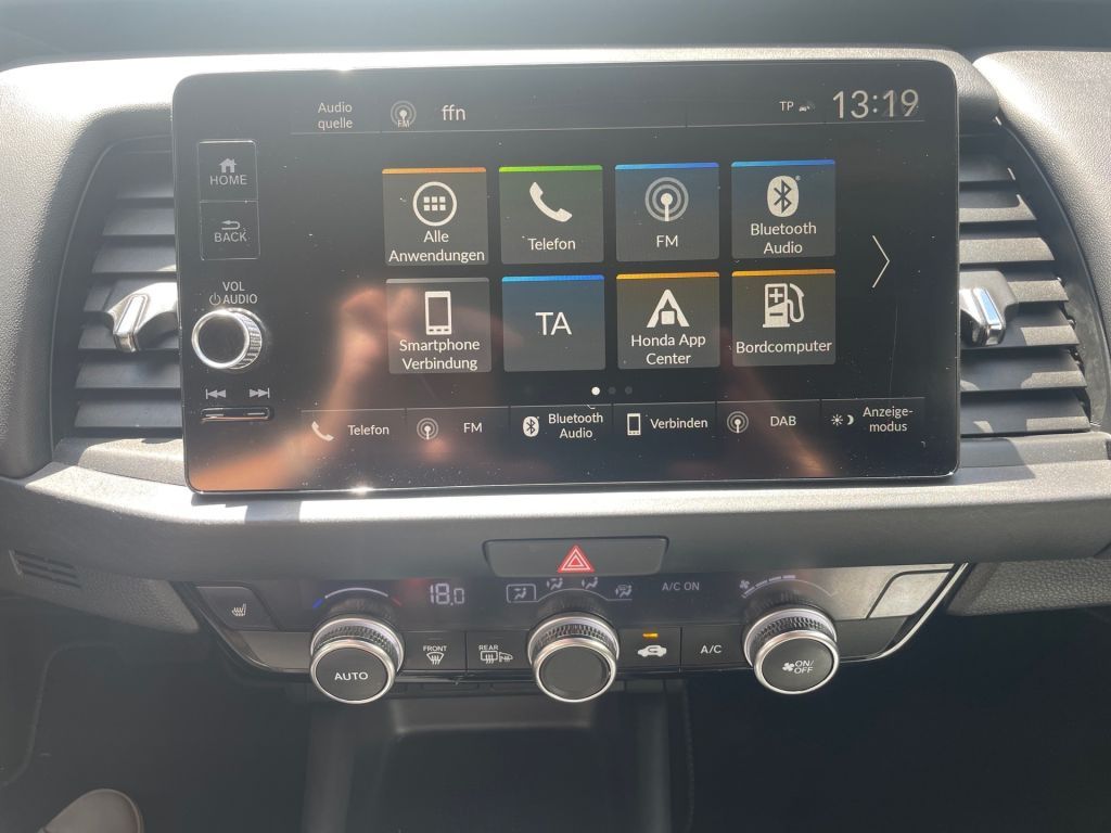 Fahrzeugabbildung Honda Jazz 1.5 i-MMD Hybrid e-CVT Elegance