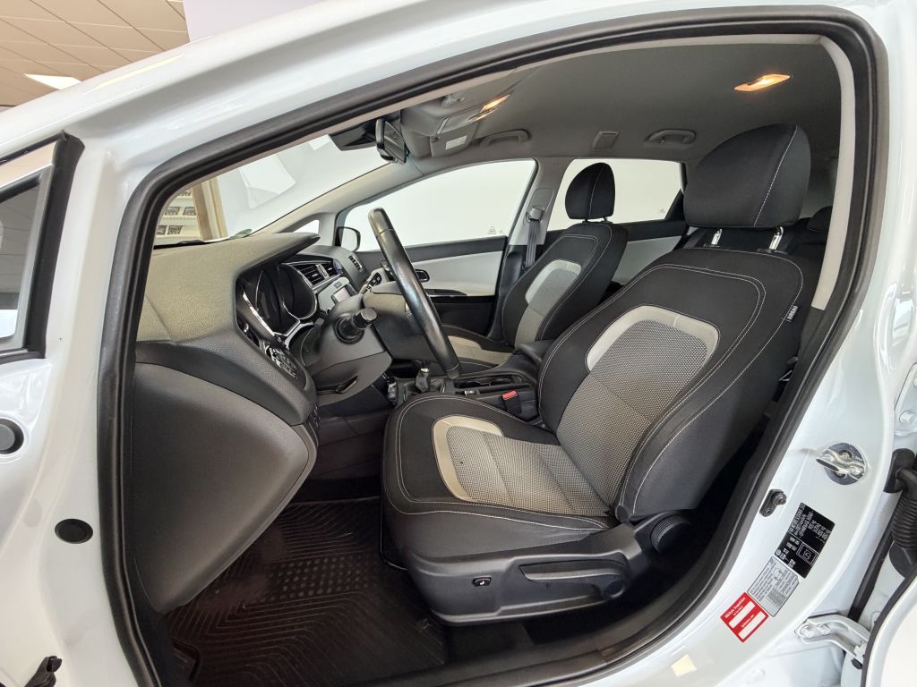 Fahrzeugabbildung Kia Ceed 1.6 CRDi Sportswagon Spirit
