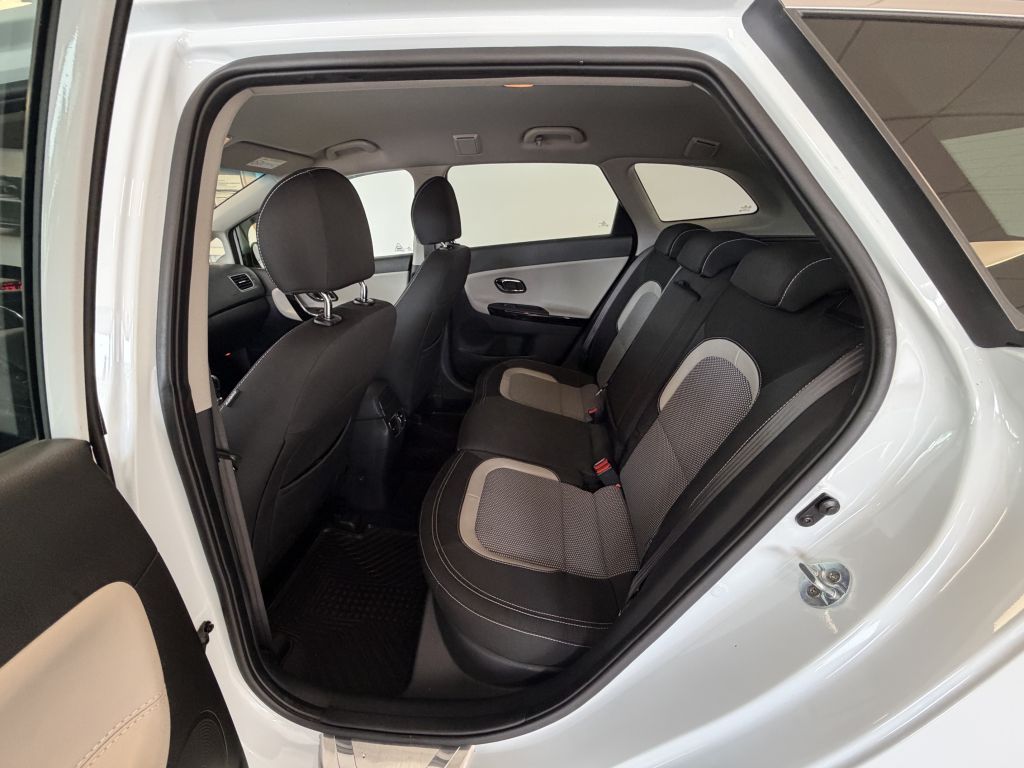 Fahrzeugabbildung Kia Ceed 1.6 CRDi Sportswagon Spirit