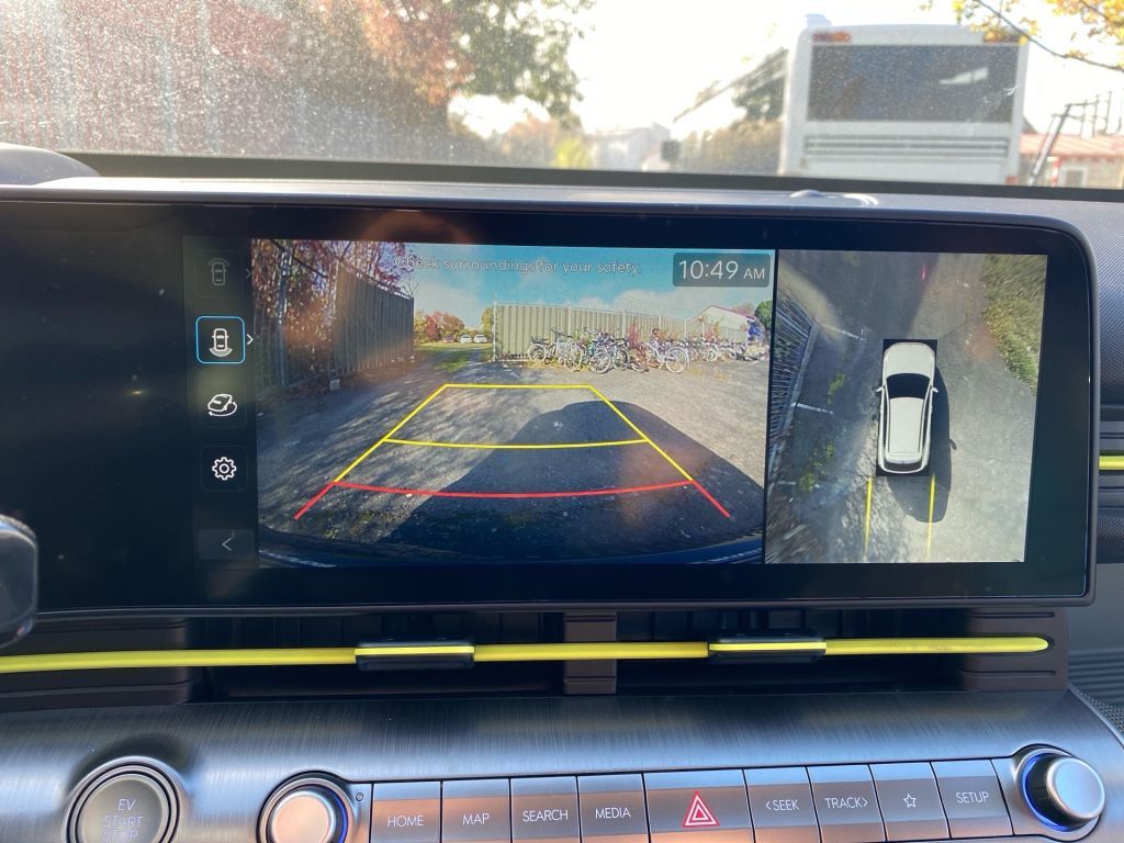 Fahrzeugabbildung Hyundai KONA EV PRIME +Leder Sagegrün+Assistenzpaket+BOS
