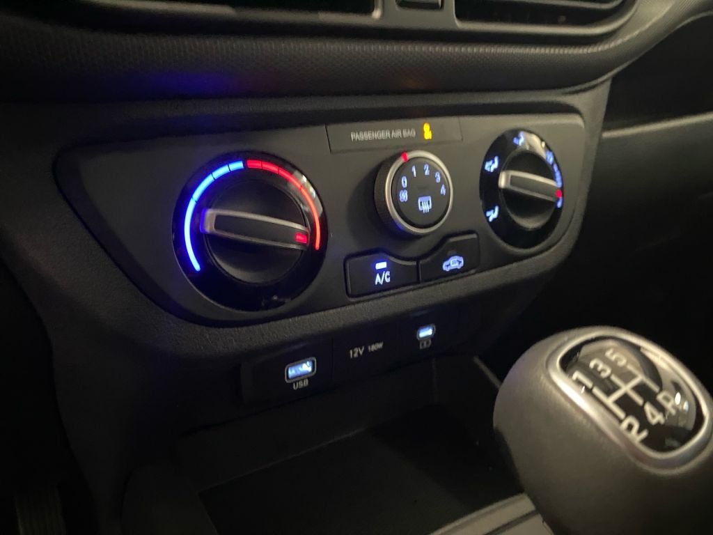 Fahrzeugabbildung Hyundai i10 1.0 Select +R.Kamera+Klima