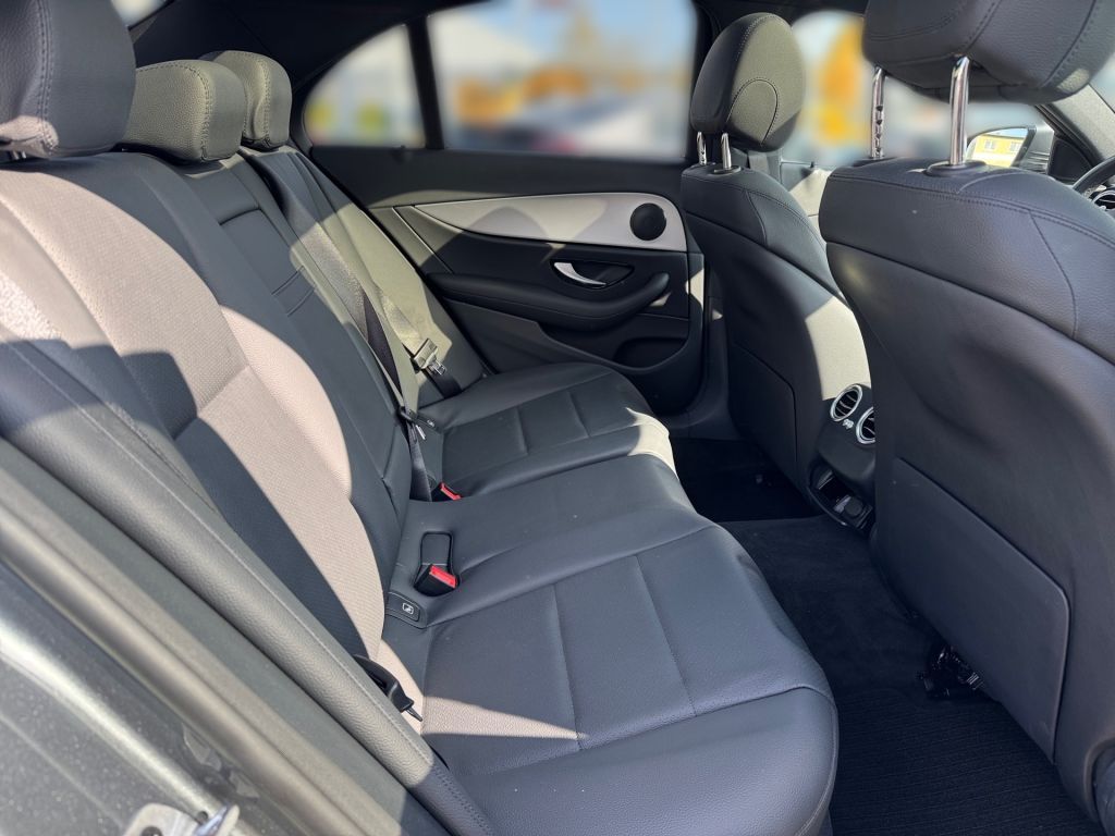 Fahrzeugabbildung Mercedes-Benz E 300 de 9G-TRONIC +Pano+Totwinkela.+R.Kamera
