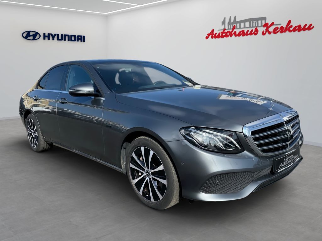 Fahrzeugabbildung Mercedes-Benz E 300 de 9G-TRONIC +Pano+Totwinkela.+R.Kamera