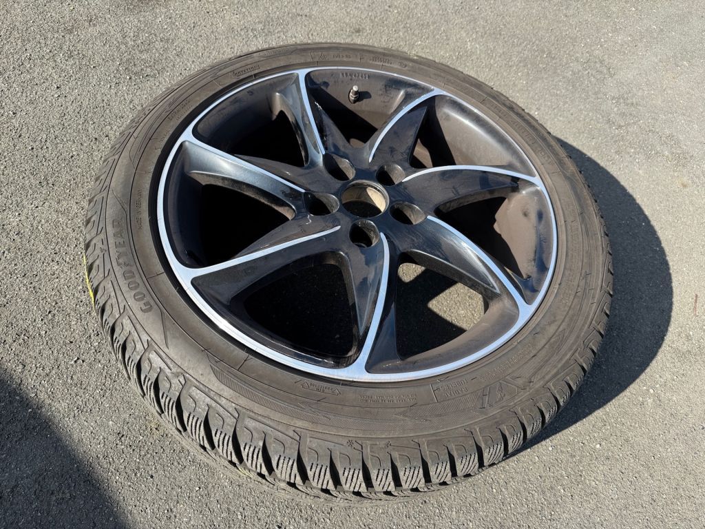 Fahrzeugabbildung Mercedes-Benz E 300 de 9G-TRONIC +Pano+Totwinkela.+R.Kamera