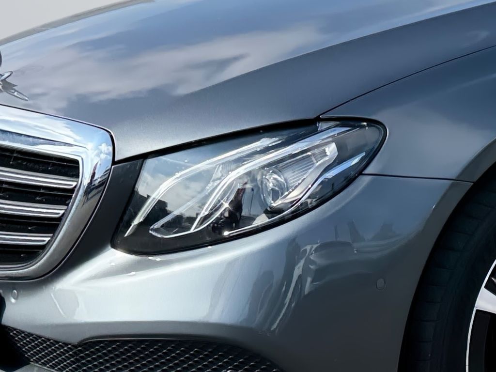 Fahrzeugabbildung Mercedes-Benz E 300 de 9G-TRONIC +Pano+Totwinkela.+R.Kamera