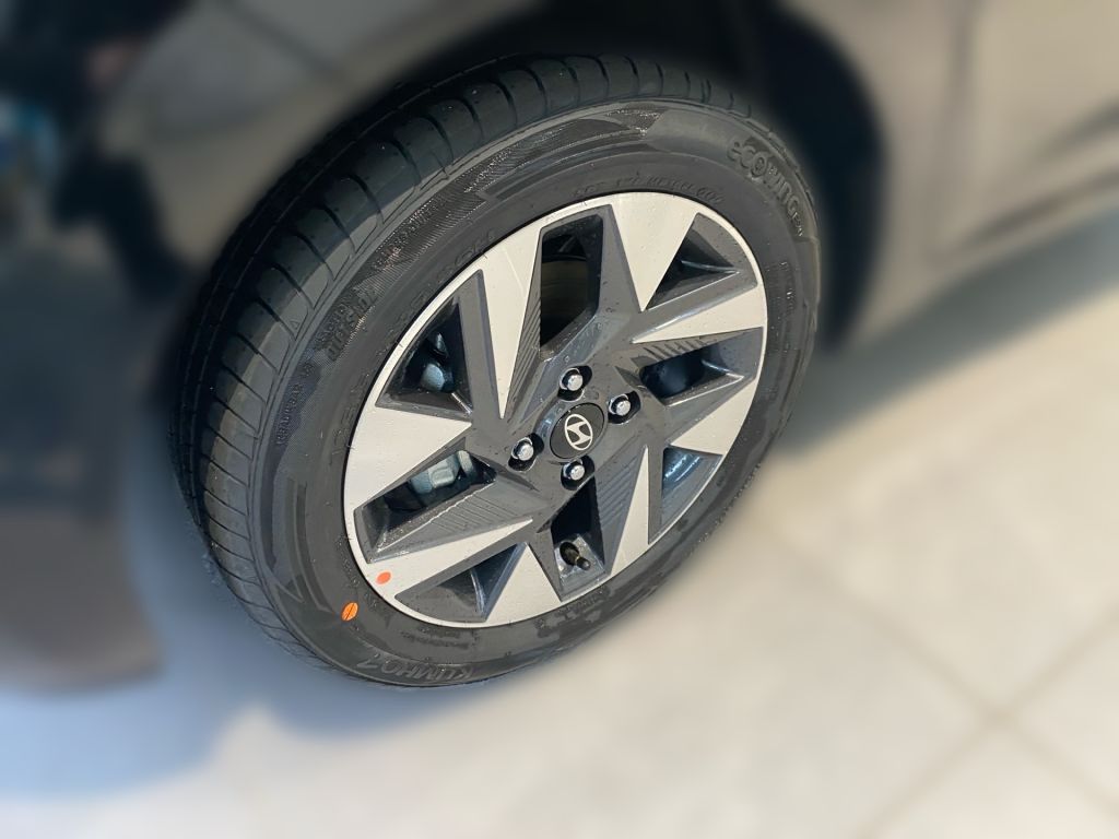 Fahrzeugabbildung Hyundai i10 1.0 Trend +Komfort-Paket+R.Kamera+Apple Carp