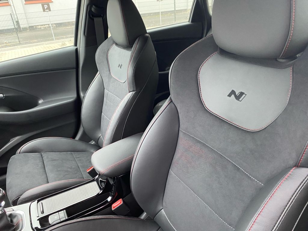 Fahrzeugabbildung Hyundai i30 1.5 T-GDI 48V-Hybrid N Line Sitz P. + Pano