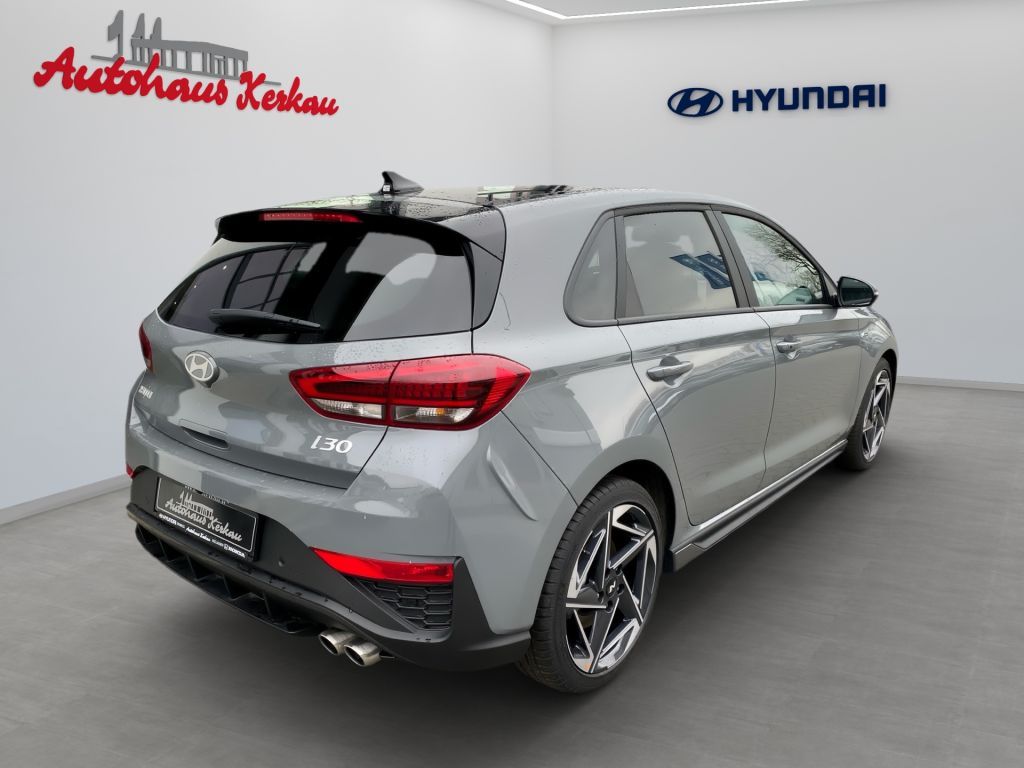Fahrzeugabbildung Hyundai i30 1.5 T-GDI 48V-Hybrid N Line Sitz P. + Pano