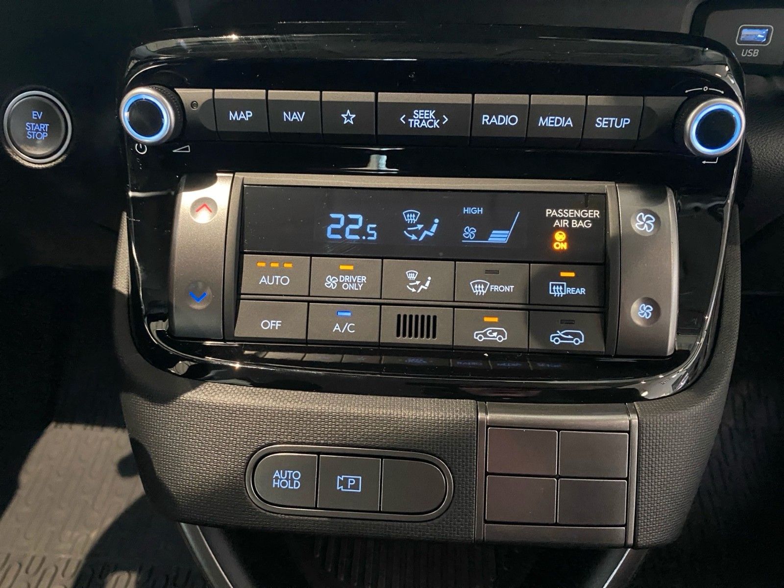 Fahrzeugabbildung Hyundai INSTER 42 kWh Select+Effizienz-Paket