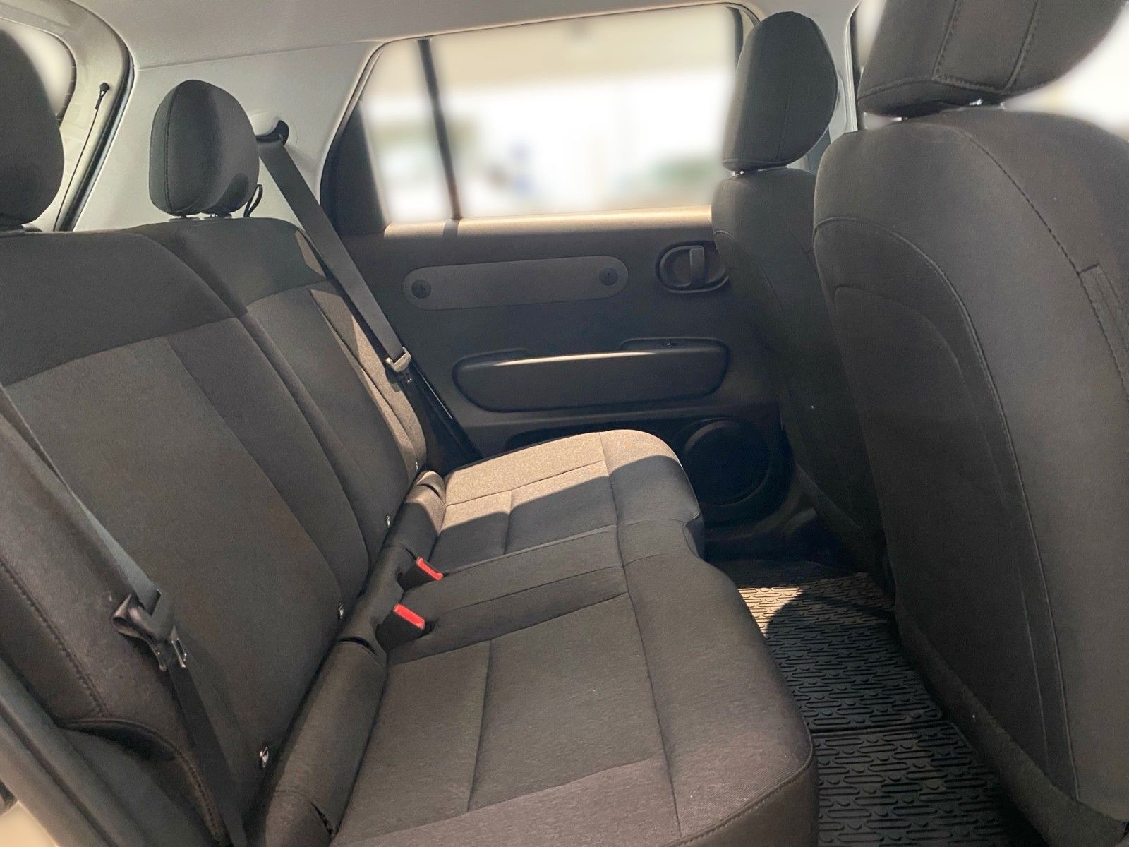 Fahrzeugabbildung Hyundai INSTER 42 kWh Select+Effizienz-Paket