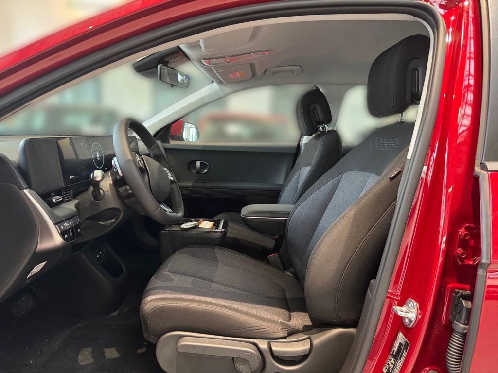 Fahrzeugabbildung Hyundai IONIQ 5 63 kWh+Wärmepumpe+neue Farbe