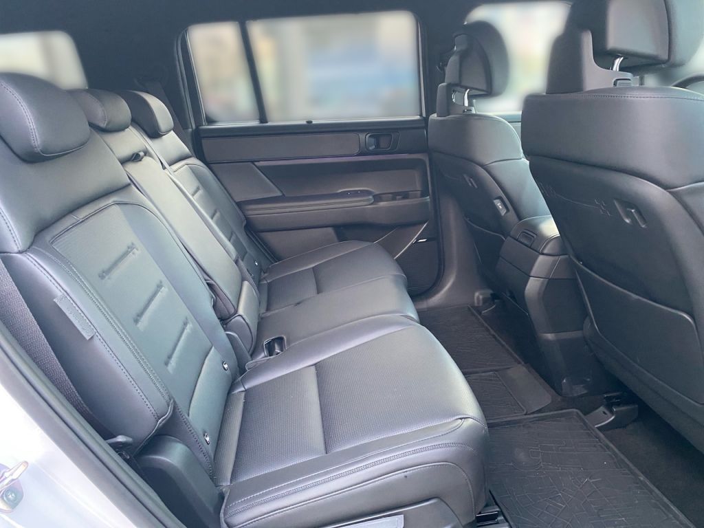 Fahrzeugabbildung Hyundai SANTA FE 1.6 Plugin-Hybrid 4WD Blackline (MX5)