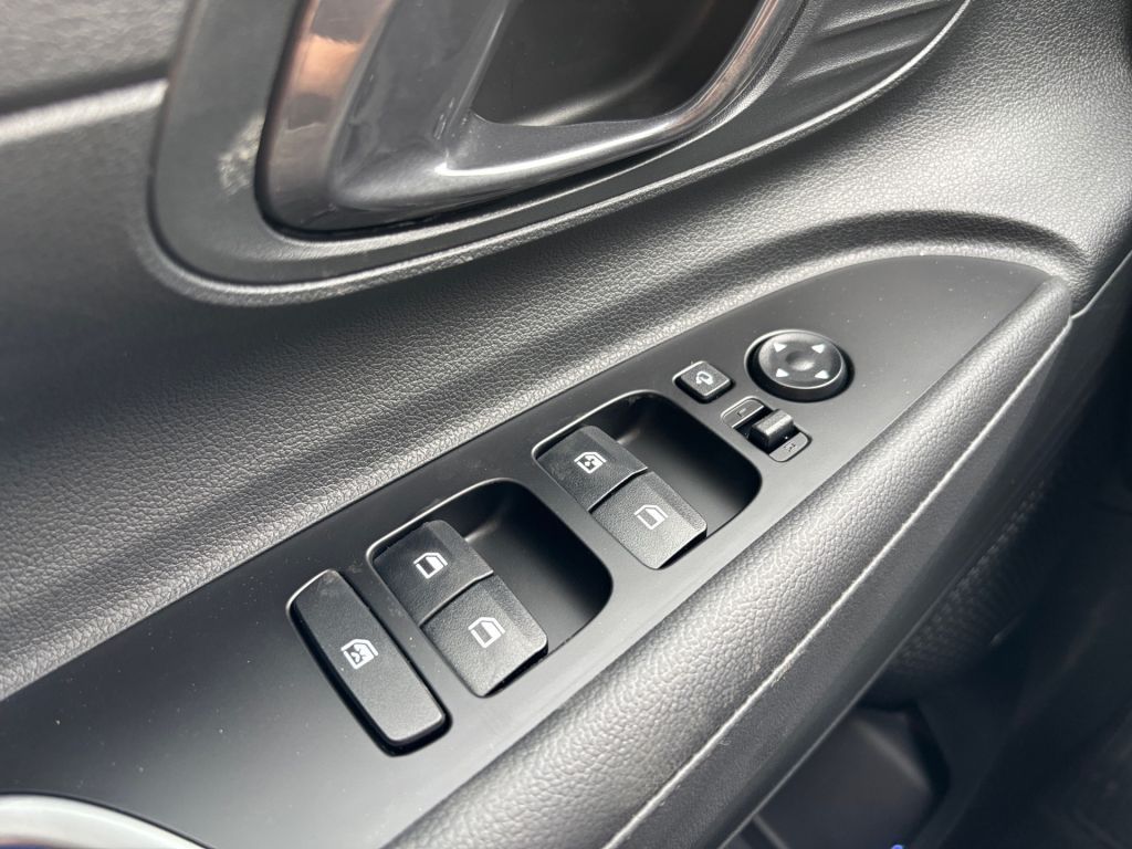 Fahrzeugabbildung Hyundai i20 1.0 T-GDI DCT Prime + Dachlackierung
