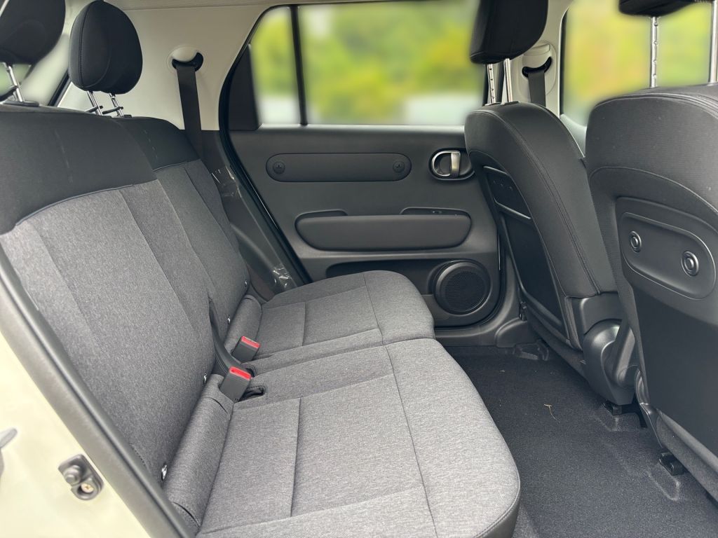 Fahrzeugabbildung Hyundai INSTER 49kWh Trend + LED + Wärmepumpe