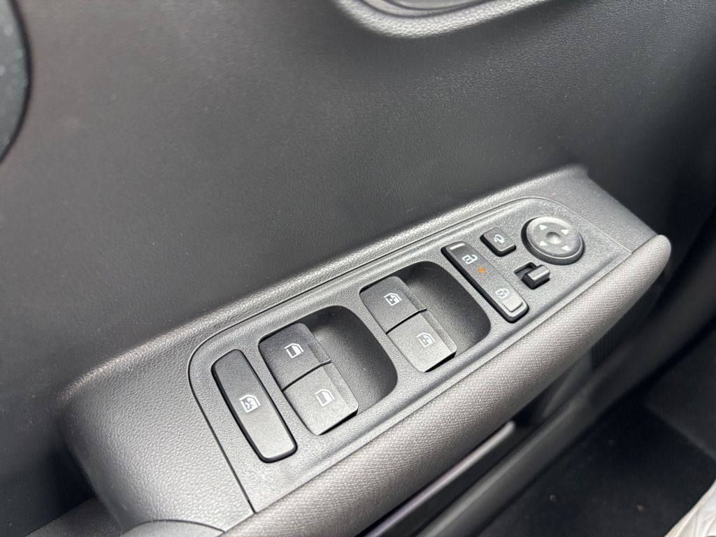 Fahrzeugabbildung Hyundai INSTER 49kWh Trend + LED + Wärmepumpe