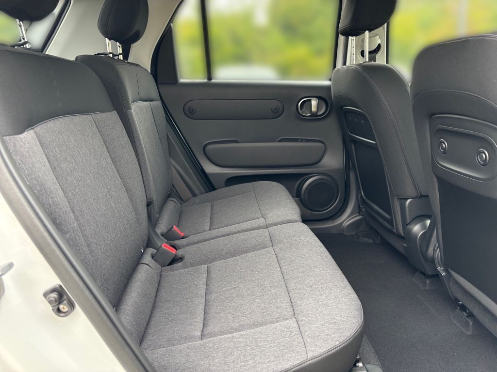 Fahrzeugabbildung Hyundai INSTER 49kWh Trend
