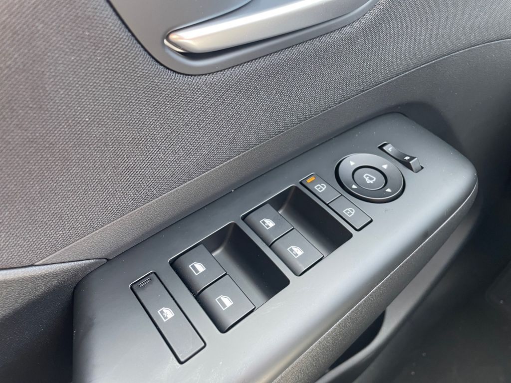Fahrzeugabbildung Hyundai KONA Elektro 49kWh Trend + elektr. Heckklappe