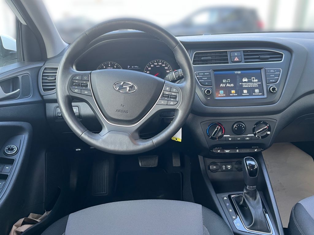 Fahrzeugabbildung Hyundai i20 blue 1.0 T-GDI DCT Trend Automatik sofort