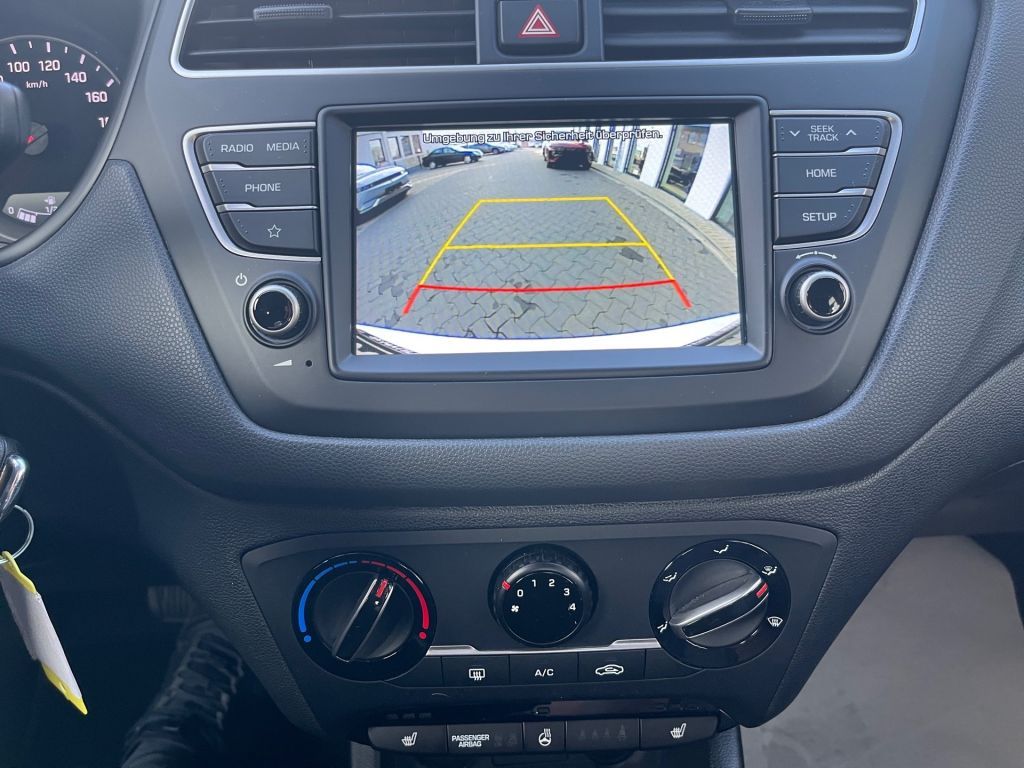 Fahrzeugabbildung Hyundai i20 blue 1.0 T-GDI DCT Trend Automatik sofort