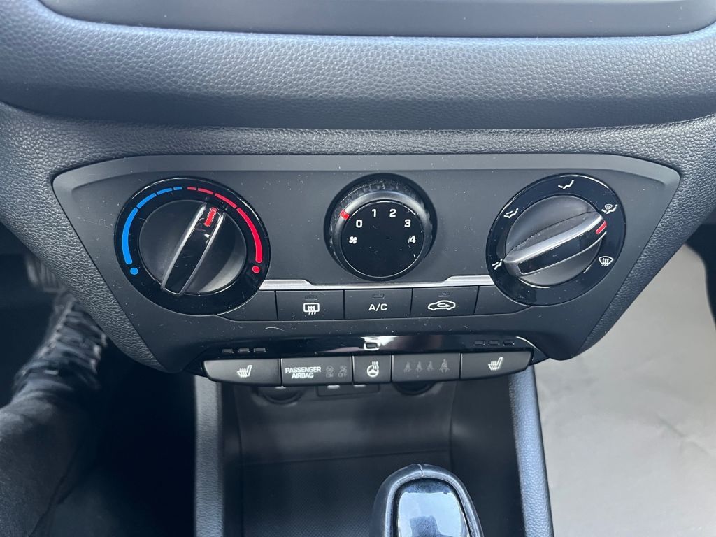 Fahrzeugabbildung Hyundai i20 blue 1.0 T-GDI DCT Trend Automatik sofort
