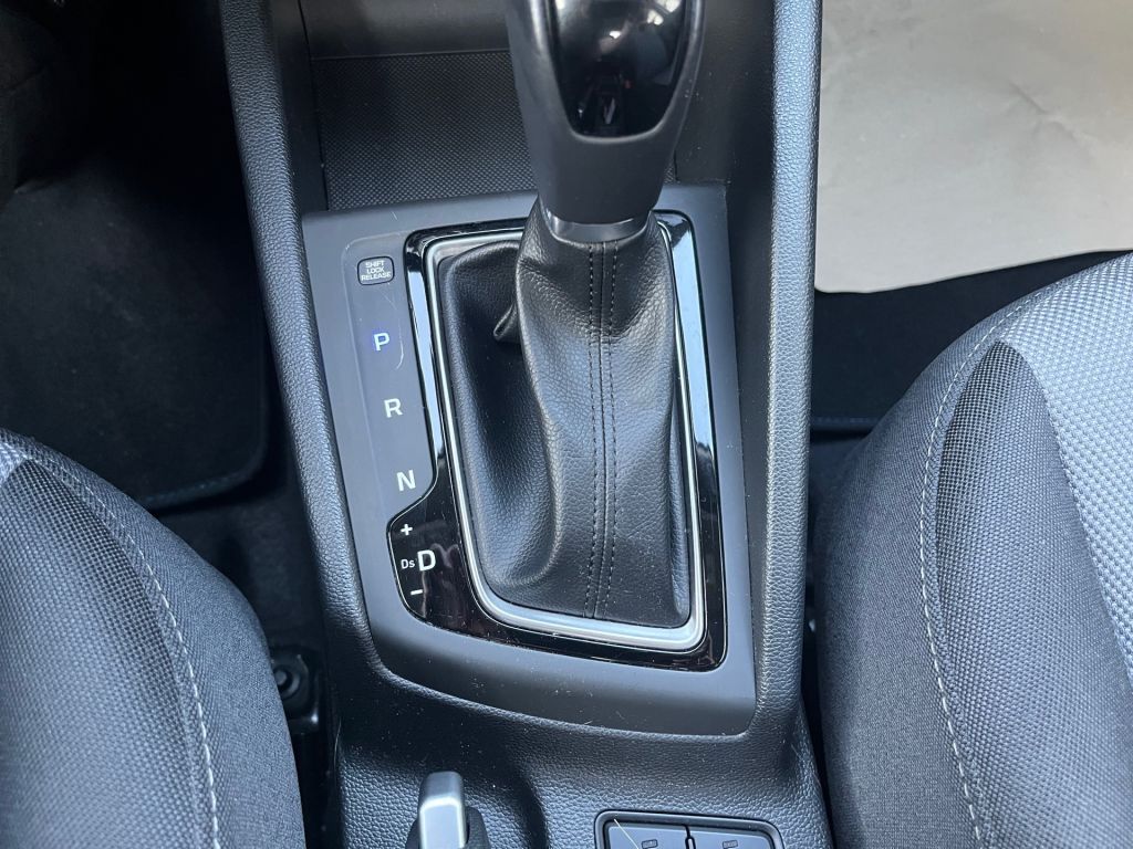 Fahrzeugabbildung Hyundai i20 blue 1.0 T-GDI DCT Trend Automatik sofort