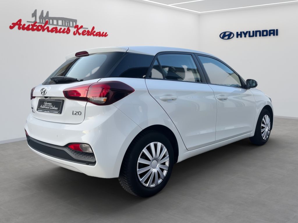 Fahrzeugabbildung Hyundai i20 blue 1.0 T-GDI DCT Trend Automatik sofort