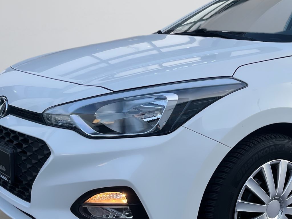 Fahrzeugabbildung Hyundai i20 blue 1.0 T-GDI DCT Trend Automatik sofort