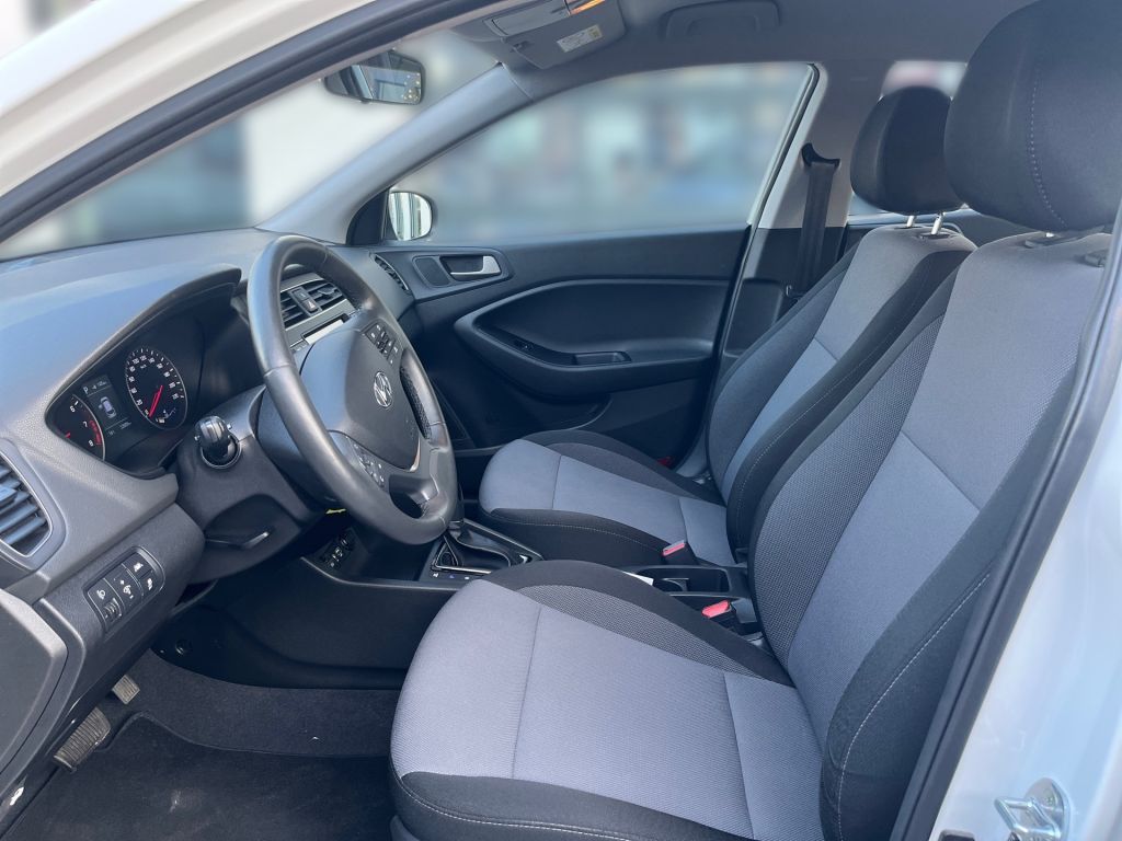 Fahrzeugabbildung Hyundai i20 blue 1.0 T-GDI DCT Trend Automatik sofort