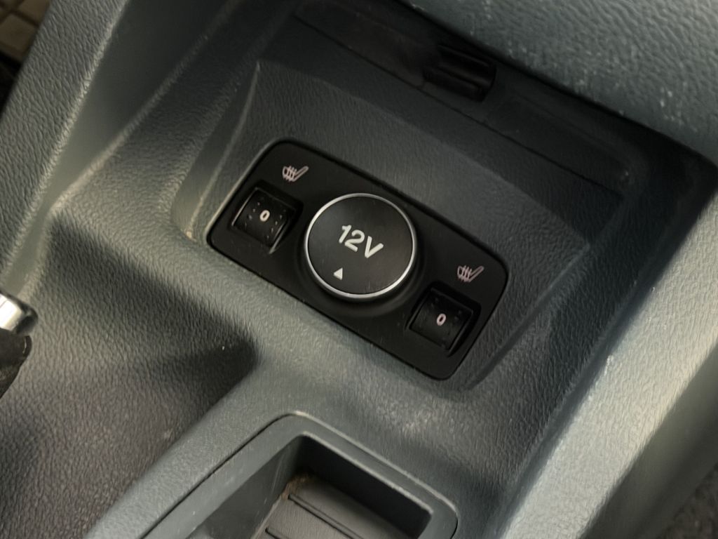 Fahrzeugabbildung Ford C-Max 1.0 Trend +AHK + Zahnriemen neu + Garantie
