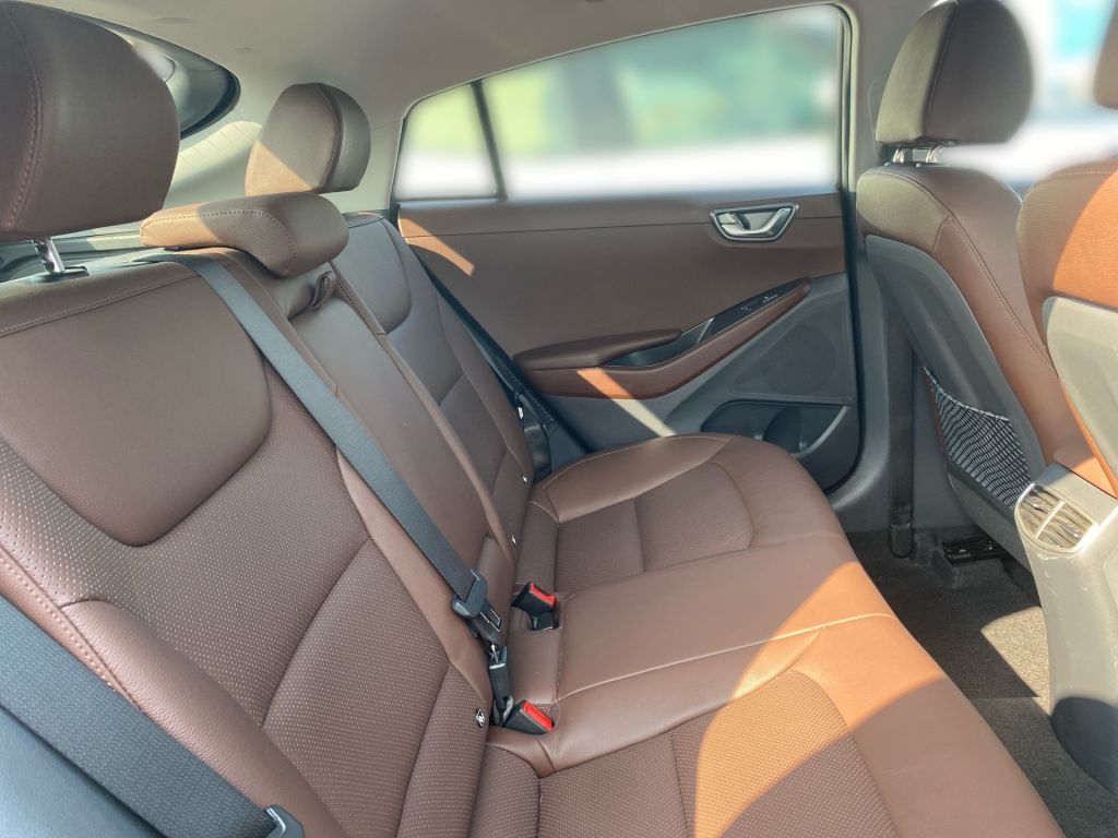 Fahrzeugabbildung Hyundai IONIQ Plug-in-Hybrid 1.6 GDI Prime