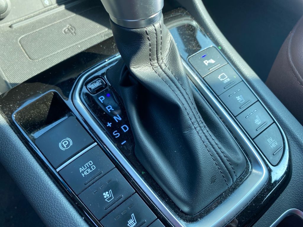 Fahrzeugabbildung Hyundai IONIQ Plug-in-Hybrid 1.6 GDI Prime