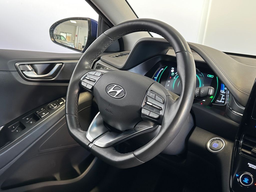 Fahrzeugabbildung Hyundai IONIQ Plug-in-Hybrid 1.6 GDI Style