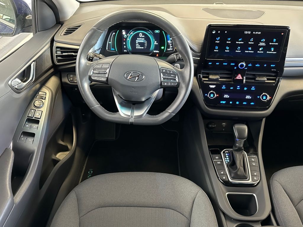 Fahrzeugabbildung Hyundai IONIQ Plug-in-Hybrid 1.6 GDI Style