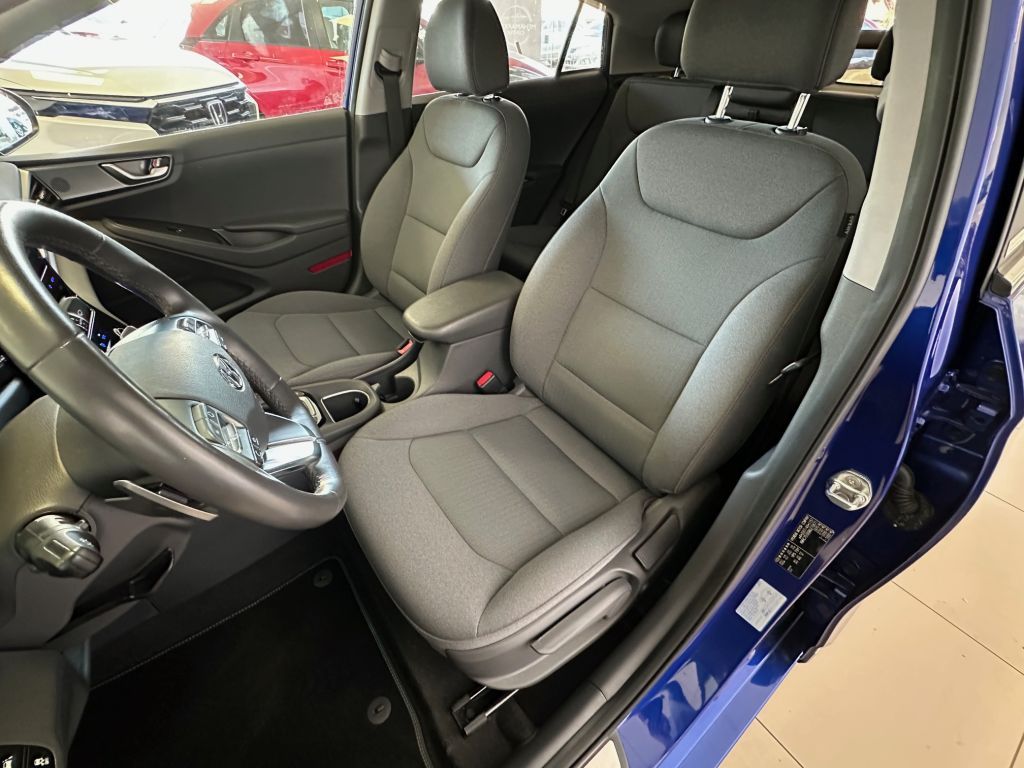 Fahrzeugabbildung Hyundai IONIQ Plug-in-Hybrid 1.6 GDI Style