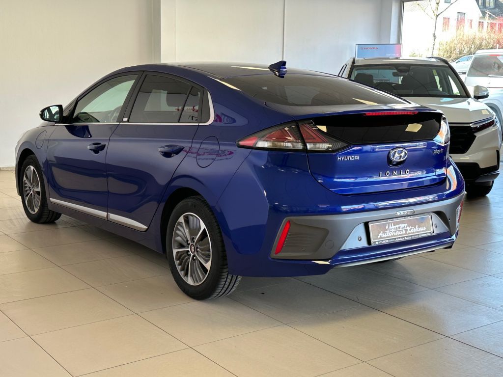 Fahrzeugabbildung Hyundai IONIQ Plug-in-Hybrid 1.6 GDI Style