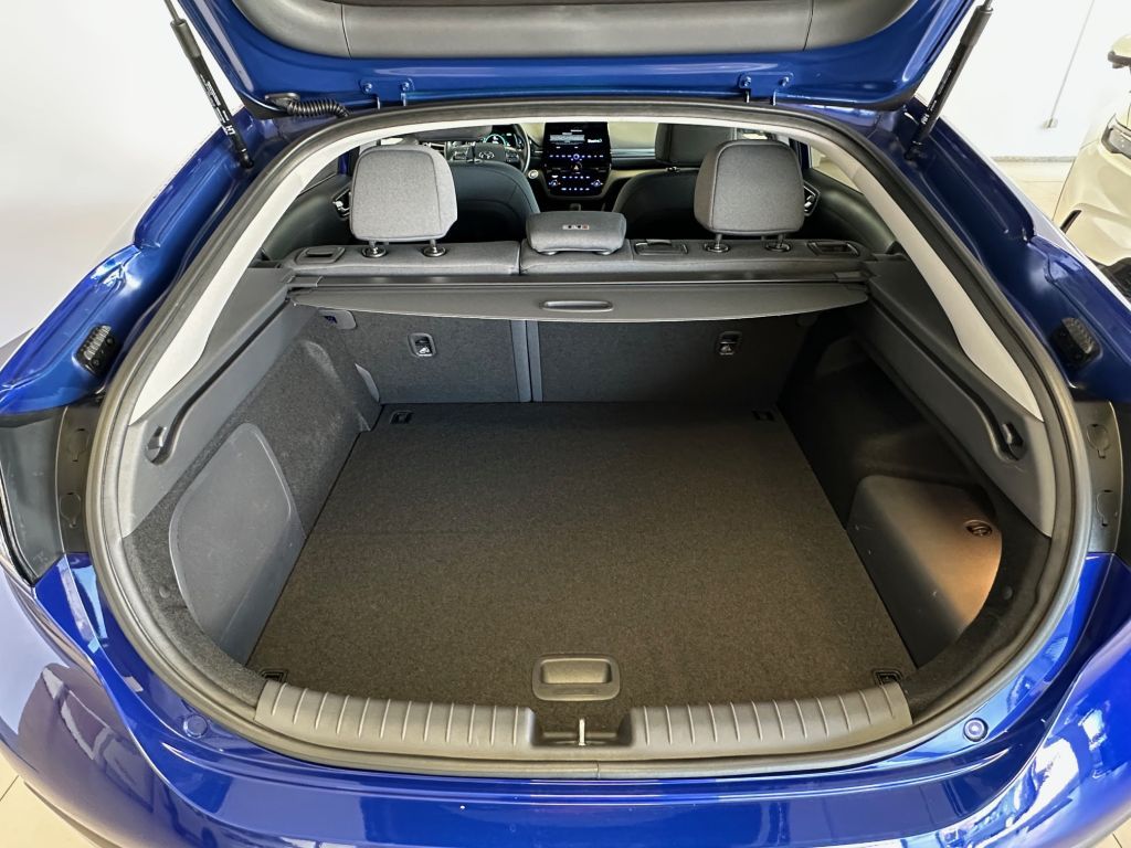 Fahrzeugabbildung Hyundai IONIQ Plug-in-Hybrid 1.6 GDI Style