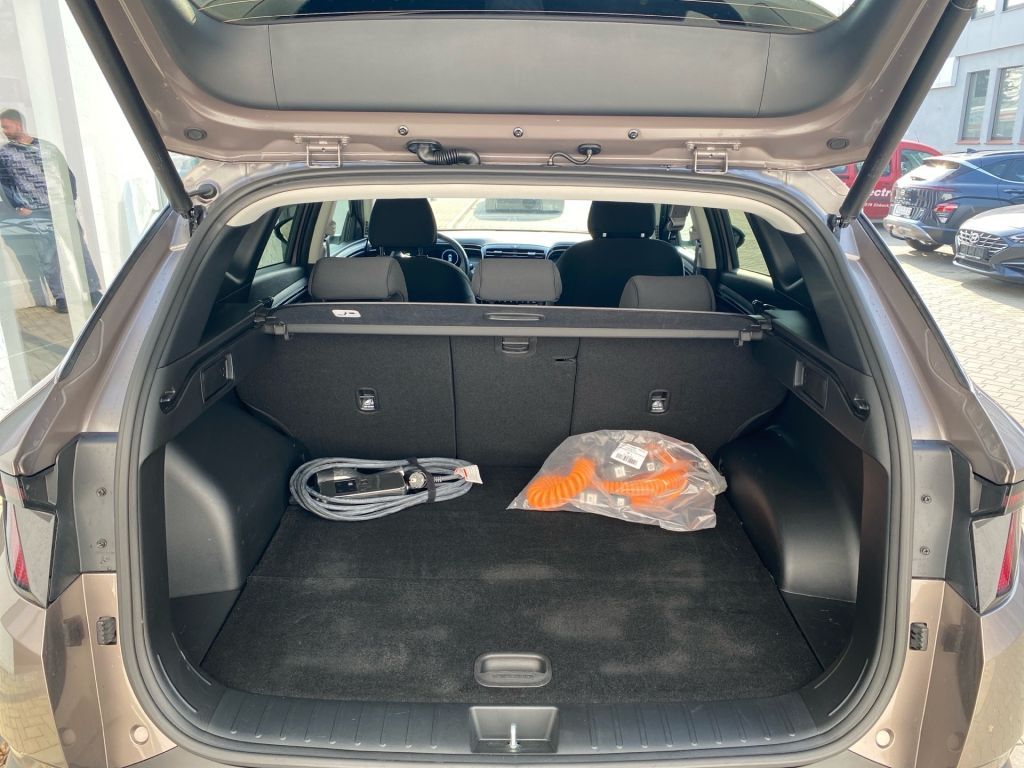 Fahrzeugabbildung Hyundai TUCSON 1.6 T-GDi Plug-in-Hybrid 4WD Trend