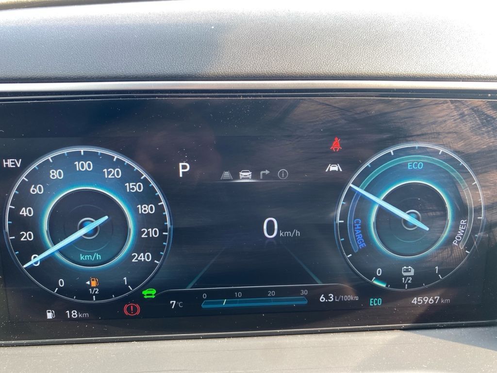 Fahrzeugabbildung Hyundai TUCSON 1.6 T-GDi Plug-in-Hybrid 4WD Trend