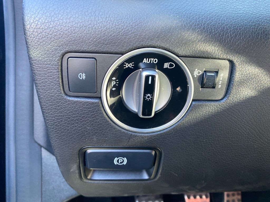 Fahrzeugabbildung Mercedes-Benz SLK 200+Pano.+SHZ.