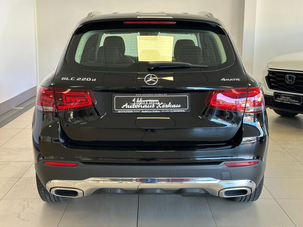 Fahrzeugabbildung Mercedes-Benz GLC 220 d 4Matic +Business Paket+LED+Carplay+