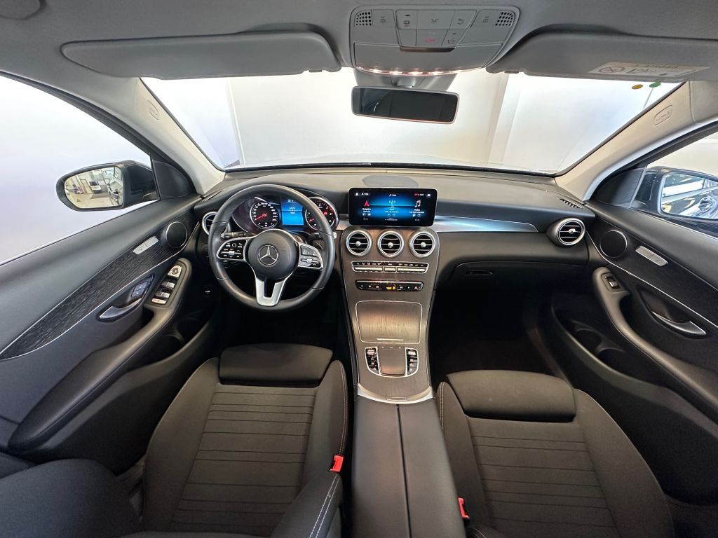 Fahrzeugabbildung Mercedes-Benz GLC 220 d 4Matic +Business Paket+LED+Carplay+