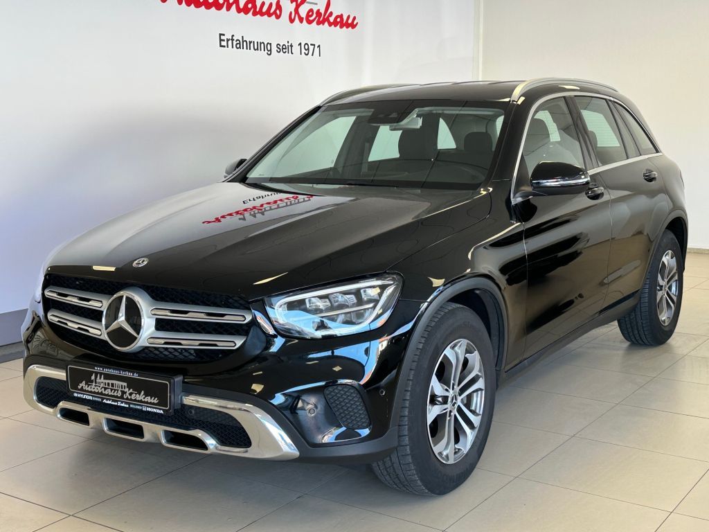 Fahrzeugabbildung Mercedes-Benz GLC 220 d 4Matic +Business Paket+LED+Carplay+