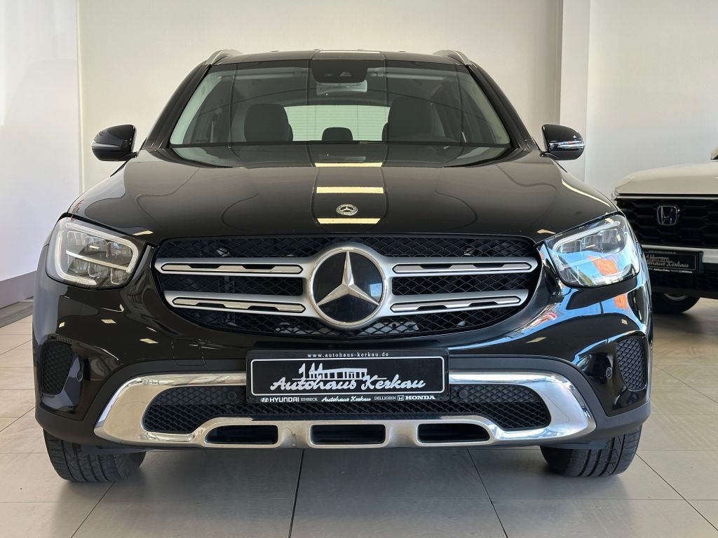 Fahrzeugabbildung Mercedes-Benz GLC 220 d 4Matic +Business Paket+LED+Carplay+