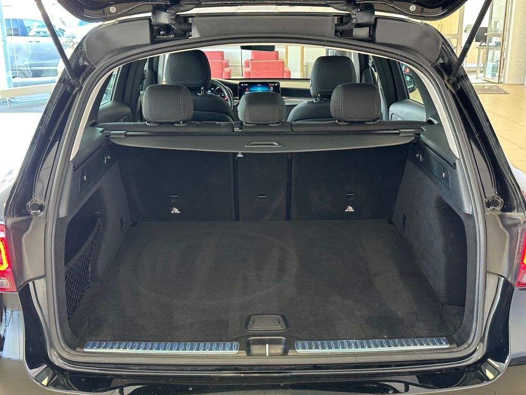 Fahrzeugabbildung Mercedes-Benz GLC 220 d 4Matic +Business Paket+LED+Carplay+