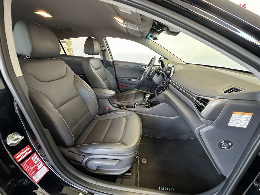 Fahrzeugabbildung Hyundai IONIQ Hybrid 1.6 GDI Premium + Vollausstattung +
