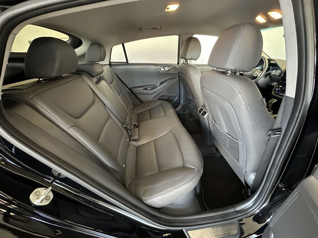 Fahrzeugabbildung Hyundai IONIQ Hybrid 1.6 GDI Premium + Vollausstattung +