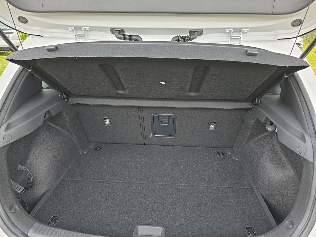 Fahrzeugabbildung Hyundai i30 1.0 T-GDI DCT Connect & Go+LED+Navi+EPH v+h